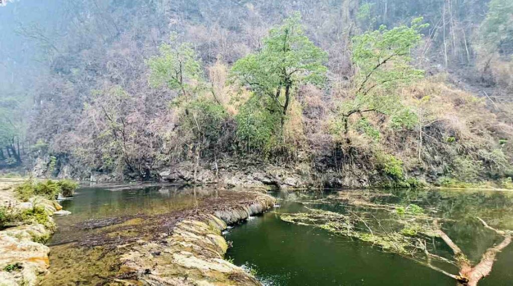 restringen-ingreso-a-semuc-champey-debido-a-incendio-forestal