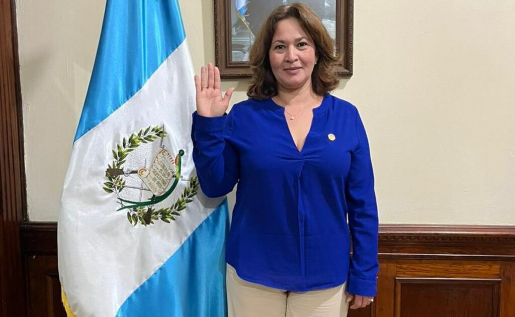 Nombran a la nueva Ministra de Salud Pública