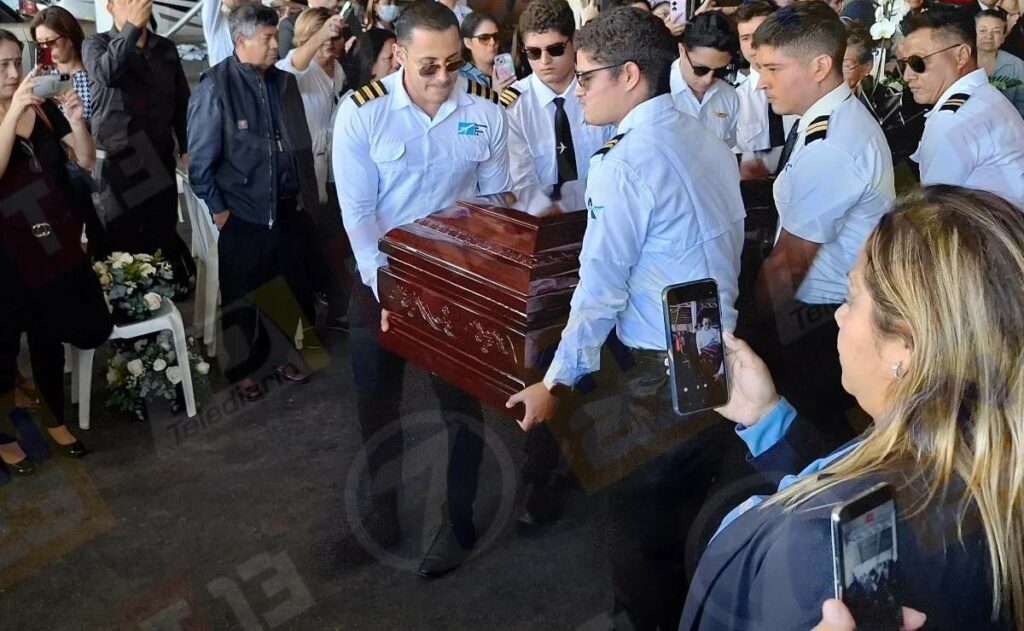 Último adiós al piloto aviador Edgar Reyes, “el Capi”