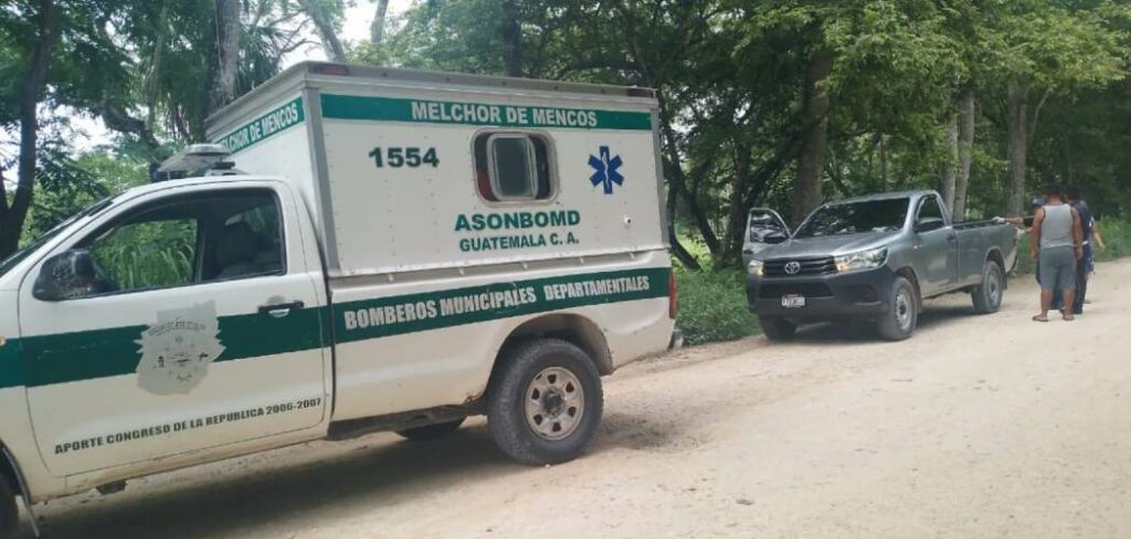 mujer-fallece-pickup-trasladada-hospital-peten