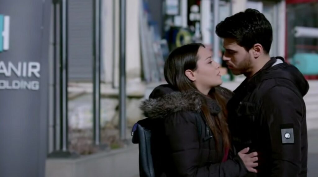 nueva-pareja-en-elif-pierce-y-aknir-mas-enamorados-que-nunca