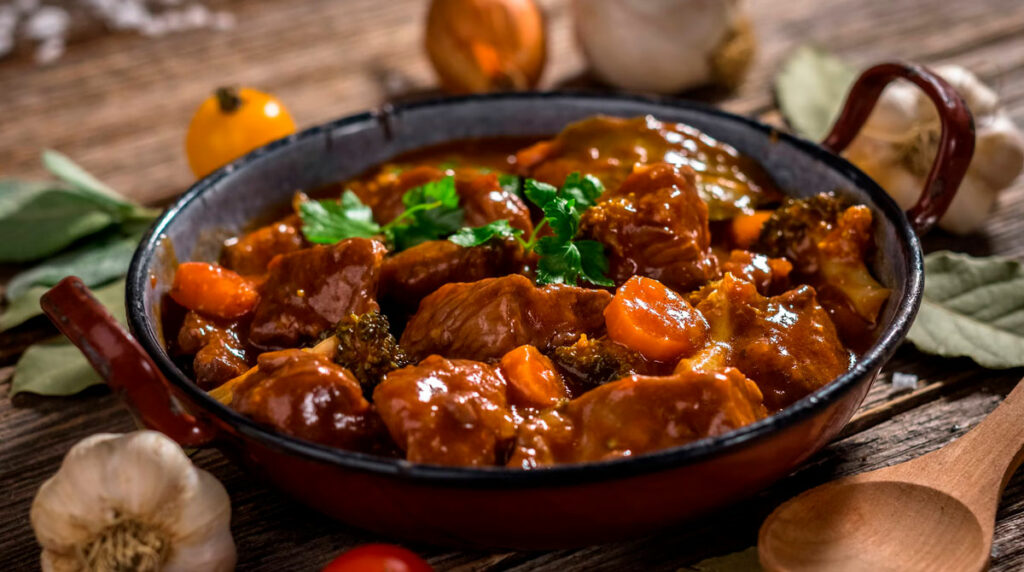 estofado-rojo-de-cerdo-receta-sencilla