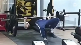Gracias a un zapato, hombre se salvó de morir en un gimnasio