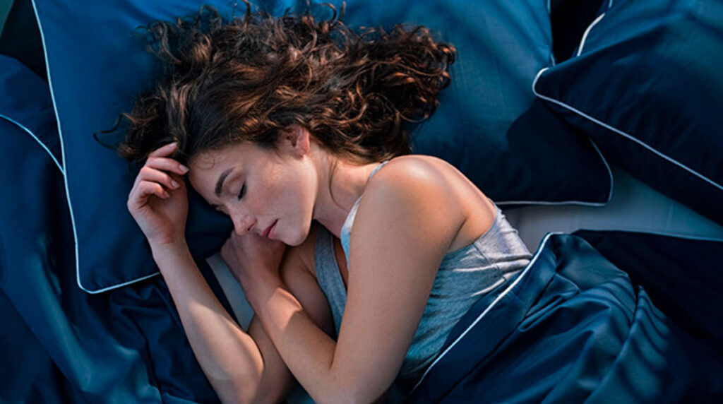 3-consejos-dormir-profundamente-noches-ciencia