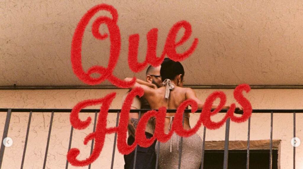 Así suena “Qué haces”, el nuevo tema tropical de Becky G y Manuel Turizo