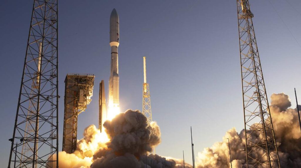 ¿Una constelación hecha por Amazon? Así avanza su plan espacial del Proyecto Kuiper