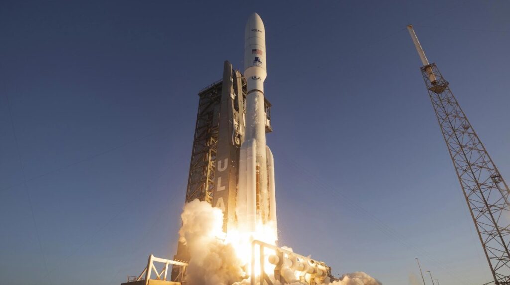 ¿Una constelación hecha por Amazon? Así avanza su plan espacial del Proyecto Kuiper