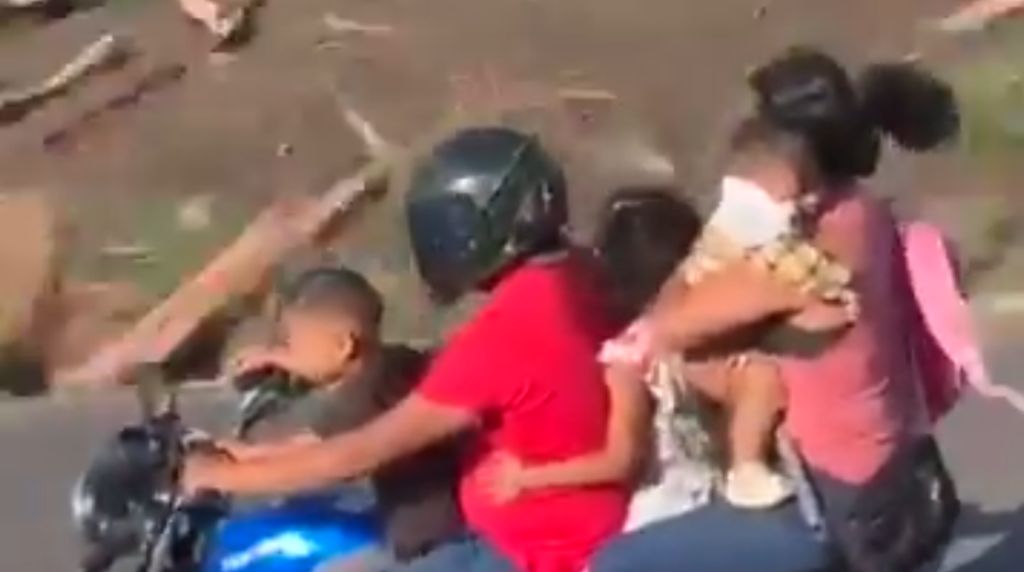 imprudencia-motorista-padre-familia